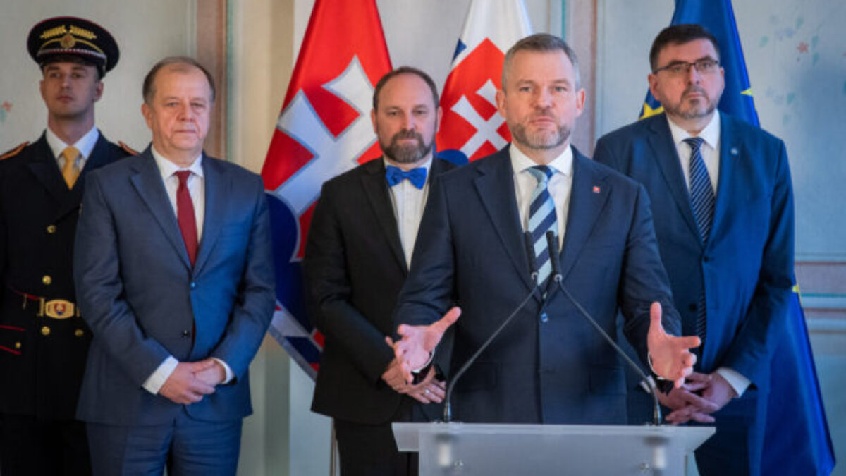 Pred vládou stojí podľa Pellegriniho veľká výzva, samospráva potrebuje po 32 rokoch zmenu – FOTO Pred vládou stojí podľa Pellegriniho veľká výzva, samospráva potrebuje po 32 rokoch zmenu – FOTO