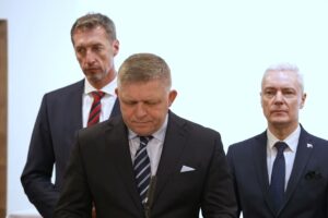 Tlačová konferencia po výjazdovom rokovaní vlády v Červenom Kláštore.