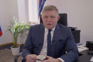 Robert Fico: Tak toto si pozrite, od rána sa chytám za brucho.