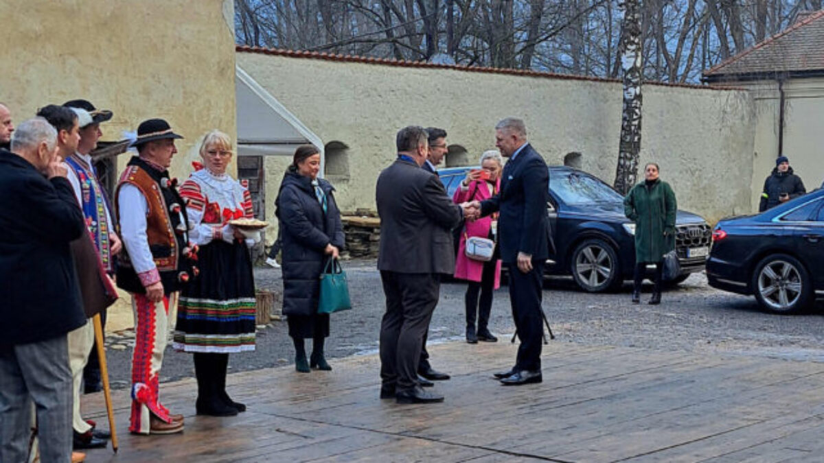 Goralská komunita sa stane novou národnostnou menšinou, za Gorala chcú pasovať aj premiéra Fica – VIDEO, FOTO