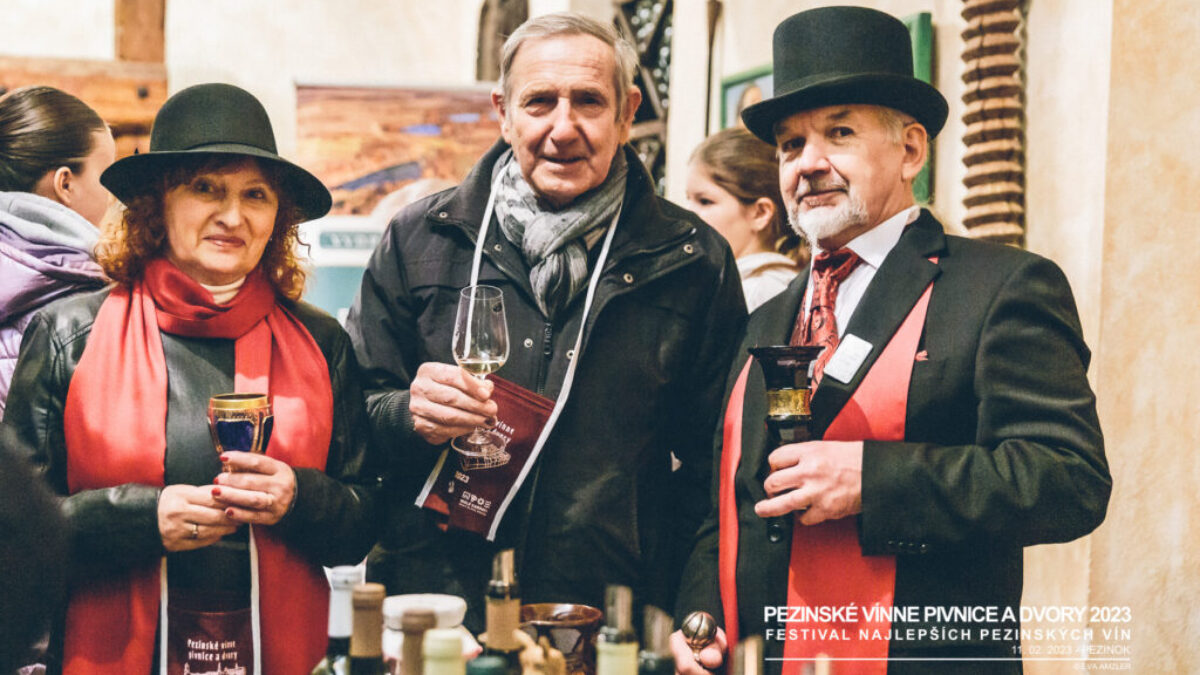 Pezinské vínne pivnice a dvory 2025: Vydajte sa na cestu plnú zážitkov, chutí a vôní najlahodnejších pezinských vín