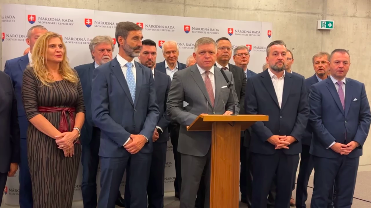 STANOVISKO POSLANECKÉHO KLUBU STRANY SMER – SSD K OPAKOVANEJ SCHÔDZI NR SR K VYSLOVENIU NEDÔVERY VLÁDE SK