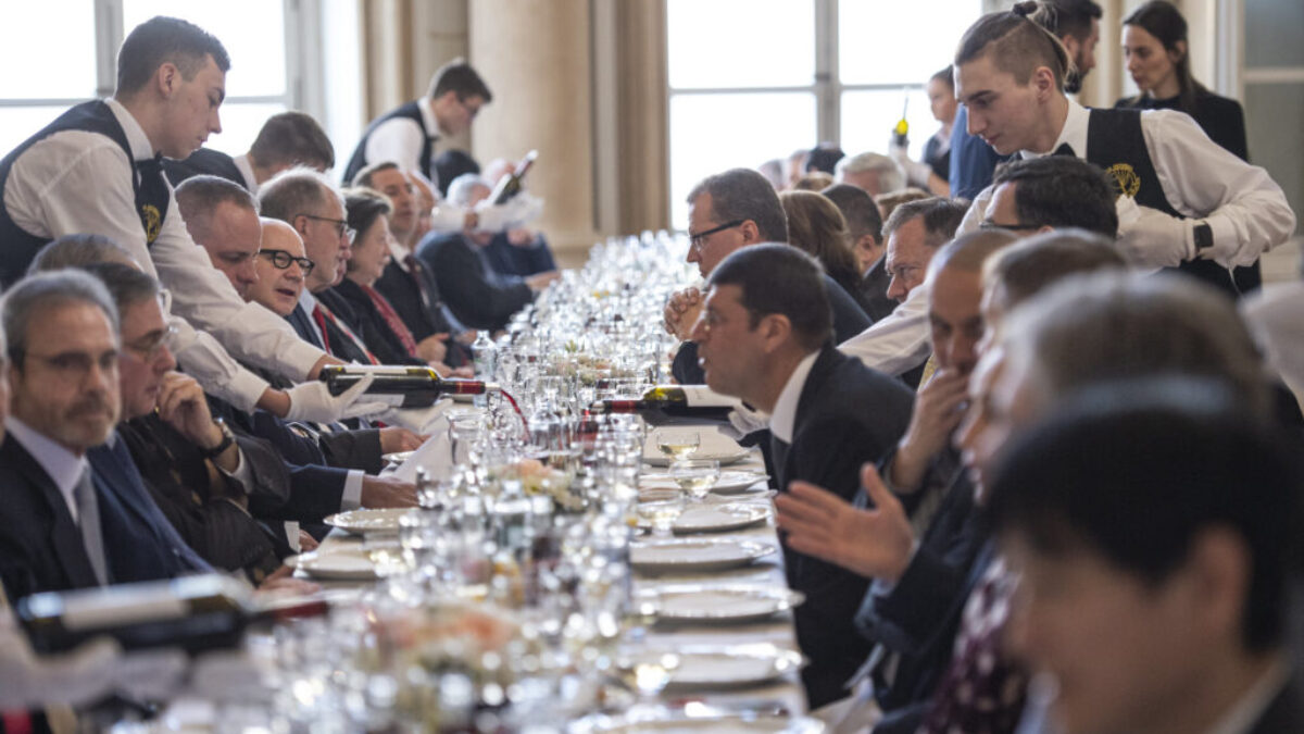 Hotelová akadémia na Mikovíniho ulici v Bratislave: Škola, ktorá pripraví žiakov na kariéru v medzinárodnom prostredí hotelov a gastronómie