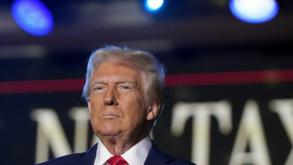 Trump avizuje ďalšie nové clá. Cieli aj na ropu, plyn, čipy či farmaceutické produkty