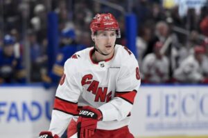 Vody zámorskej NHL rozbúrila megavýmena. Pôsobisko menia lídri Caroliny i Colora...