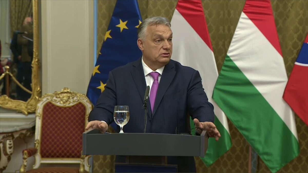 TK predsedu vlády SR R. Fica a predsedu vlády Maďarska V. Orbána po spoločnom rokovaní v Bratislave
