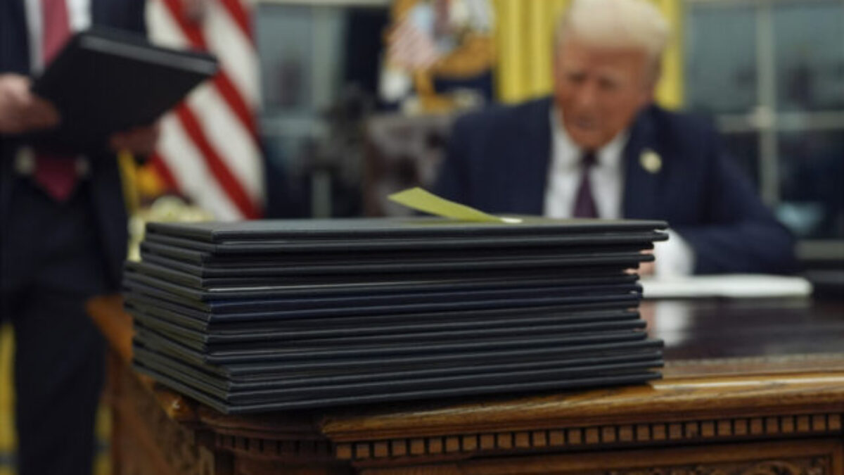 Trump podpísal príkaz na vystúpenie USA zo Svetovej zdravotníckej organizácie