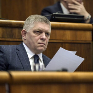 Fico odmieta odchod z politiky. Vládna moc sa nebude meniť na uliciach, len vo v...