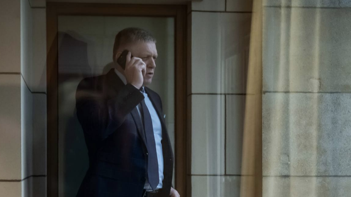 Robert Fico: TELEFONÁT S NEMECKÝM KANCELÁROM O. SCHOLZOM K TÉME PLYNU A JEHO TRANZITE CEZ UKRAJINU