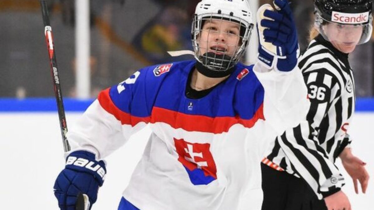 Mladé slovenské hokejistky sa zachránili v najvyššej kategórii, Lopušanová medzi hviezdami produktivity