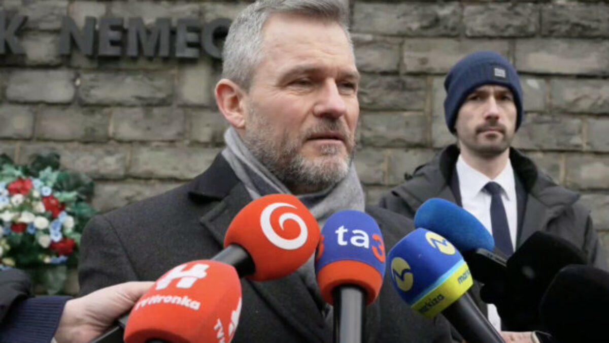 Prezident Pellegrini si pripomenul tragédiu v Nemeckej: Občanov varuje pred návratom nenávisti (video)