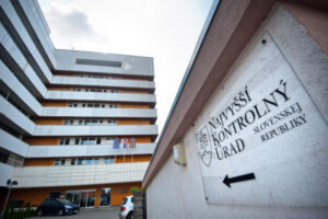 NKÚ predstavil plán auditov na rok 2026. Zameria sa na železnice, dotácie krajov...