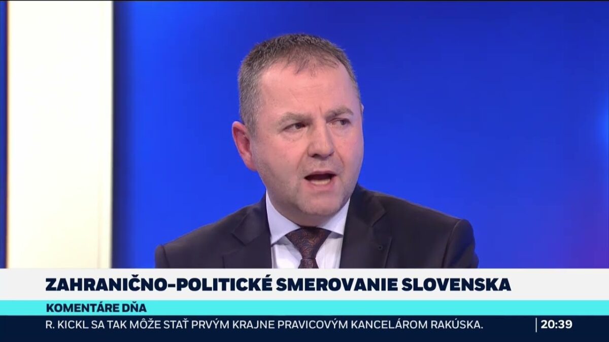 M. KÉRY: AROGANTNÝ, MENTORUJÚCI A UŠKŔŇAJÚCI SA IVAN KORČOK