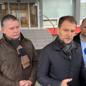 Tendre na rukavice pre vojakov a policajtov má preveriť Úrad pre verejné obstará...