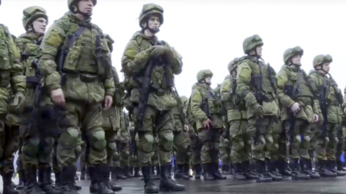 Ruskí okupanti prišli o ďalších viac ako 1 500 vojakov, celkové straty sa blížia k 800-tisícom