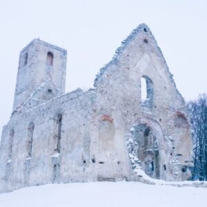 Na Katarínke pri Trnave našli vlani vchod do kláštornej pivnice aj zachované náp...