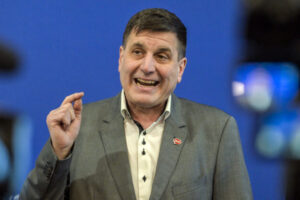 Návšteva amerického ministra vyvolala medzi poslancami spor, Ondruš hovorí o par...