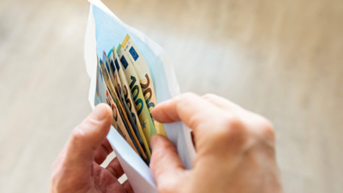 Na nezamestaných nešetríme ani v čase konsolidácie. Slovensko má najvyššie výdavky na podporu ľudí bez práce v regióne V4