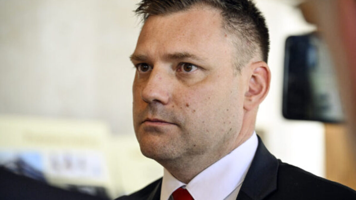 Taraba ohlásil záujem vstúpiť do SNS, ale na sobotný snem nebol pozvaný