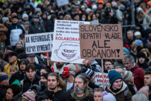 Protesty „Slovensko je Európa“ pokračujú aj v piatok 7. februára, opäť sa uskuto...