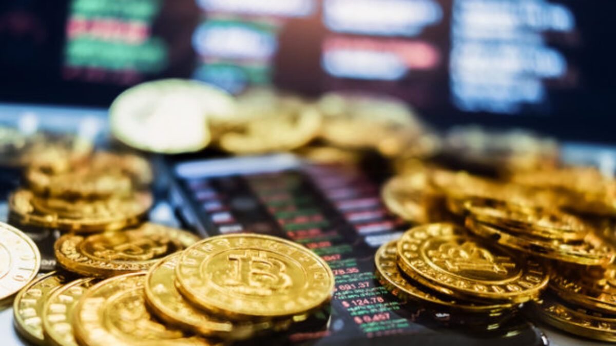Mala to byť investícia do bitcoinov s vidinou zisku, ale muž naletel podvodníkom a prišiel o vyše 23-tisíc eur