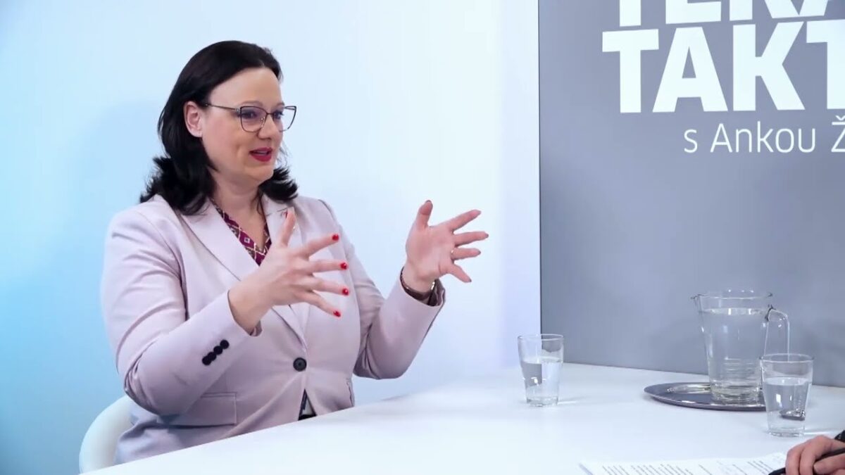 K. R. NEVEĎALOVÁ: MIMOVLÁDKY BOLI PLATENÉ ZA OVPLYVŇOVANIE