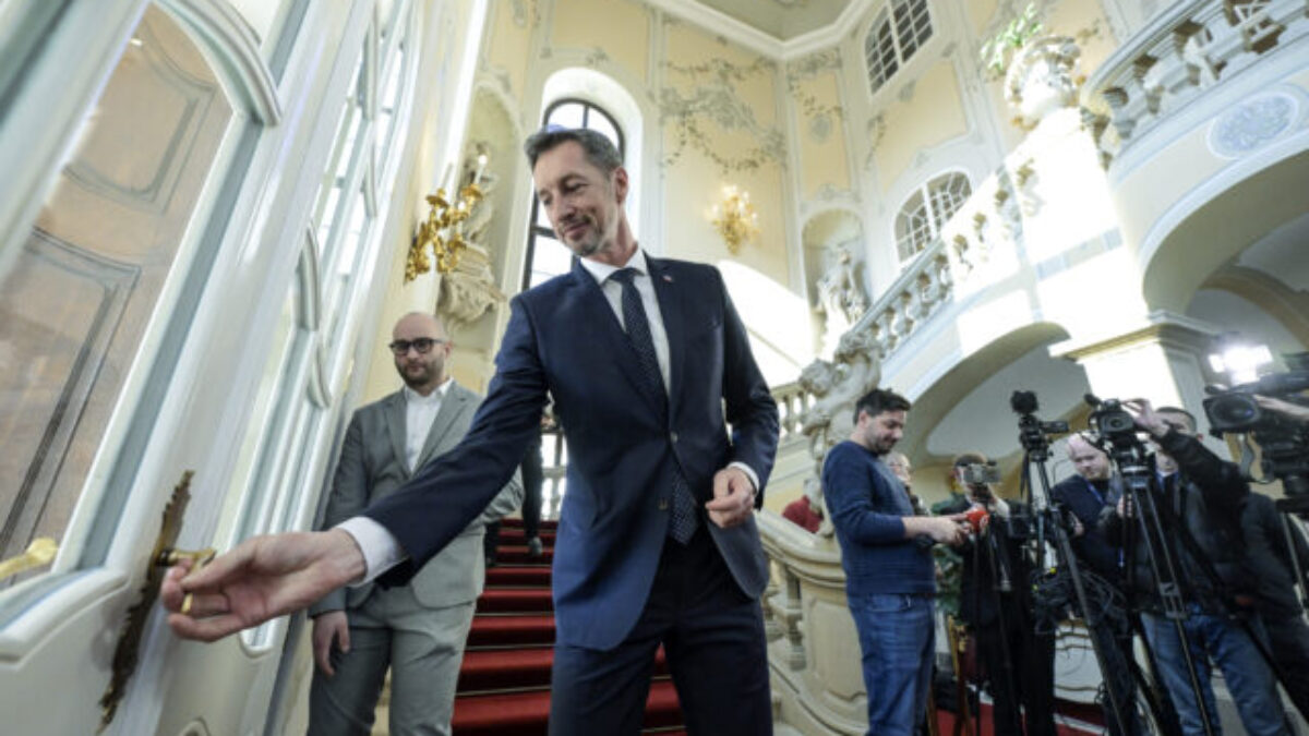 Tvrdenia o ukotvení Slovenska v Únii a NATO sa musia podľa Majerského naplniť činmi, šéf KDH sa vyjadril aj k protestom – VIDEO