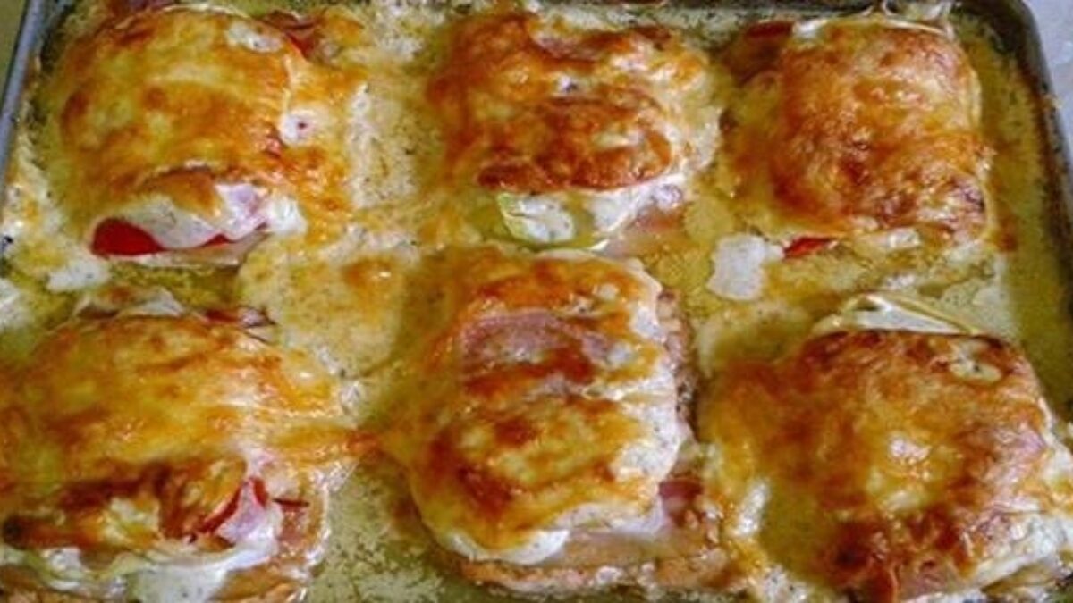 Fantastické zapečené kuracie prsia so slaninou, syrom a zeleninou na jednom plechu- Vždy perfektná chuť!