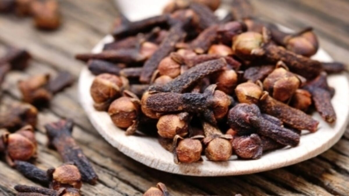 Už vlastne skoro každý deň žujem klinčeky: Za skvelú radu musím svojmu lekárnikovi ešte veľmi pekne poďakovať!