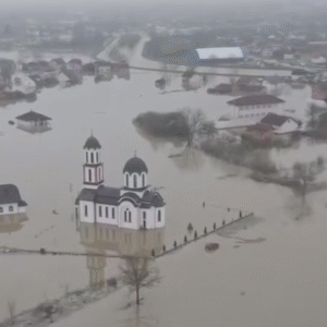 Rieka Sana zaplavila mesto Prijedor v Republike srbskej, zaplavila 800 budov a v...