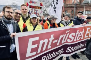 Tisíce ľudí protestovali proti rozmiestneniu amerických rakiet v Nemecku