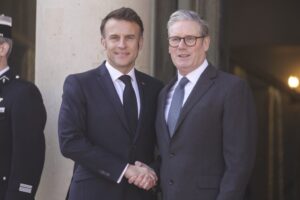 Fantómová bolesť stratených impérií: Starmer a Macron riskujú globálny konflikt