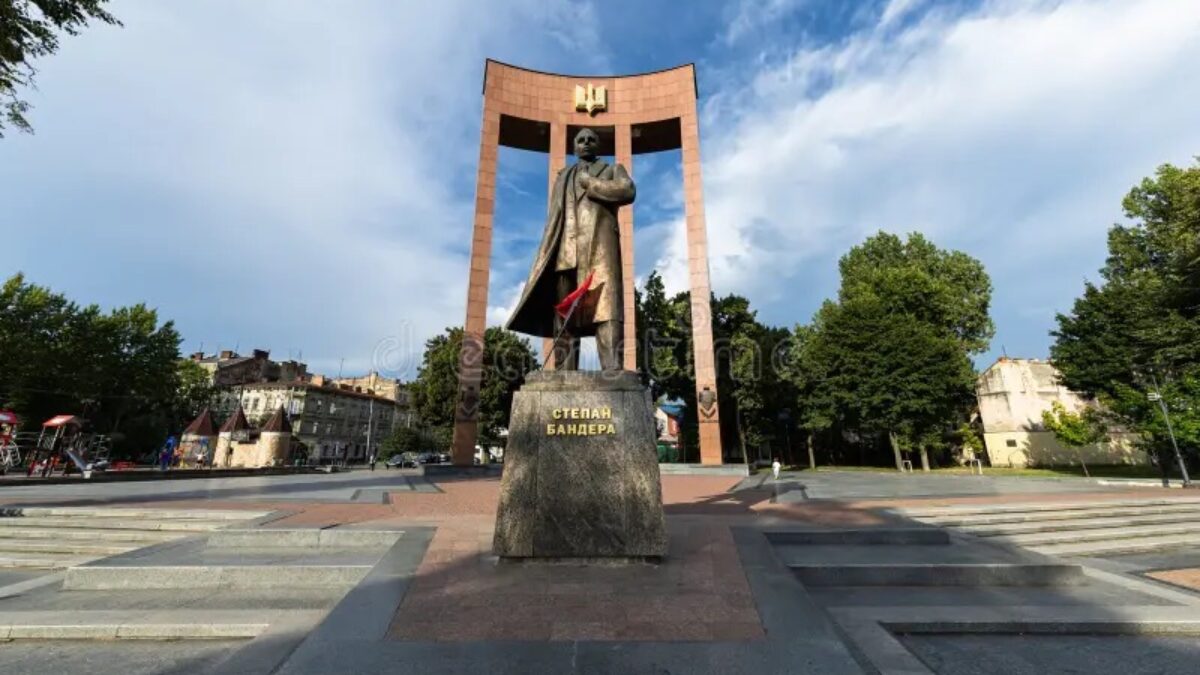 Banderovci spolu s nacistami vyvraždili všetkých Židov v Mlynive