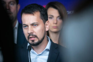 Osem rokov od vraždy Kuciaka a Kušnírovej, opozícia varuje pred ohrozením právne...