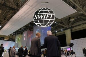 USA sú pripravené zvážiť návrat Ruska do medzinárodného bankového systému SWIFT