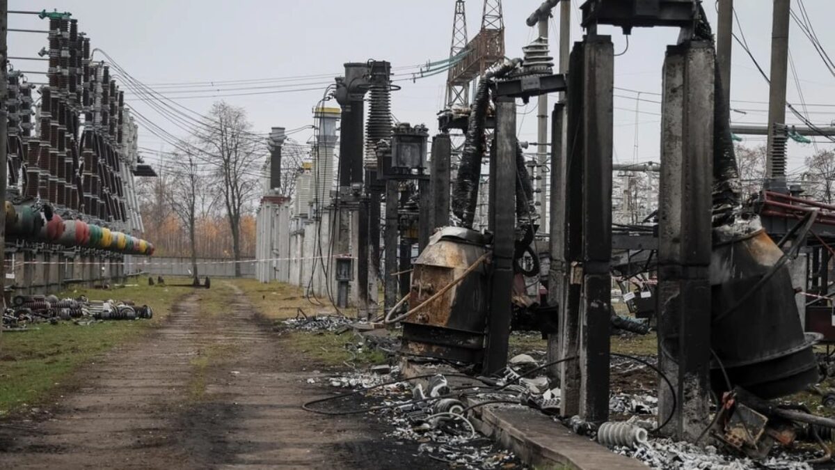Ukrajinské sily pokračujú v úderoch na ruské energetické zariadenia