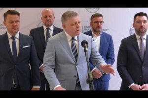 Aspoň vo vypätých situáciách by si opozícia mohla zahryznúť do jazyka a neohrozo...