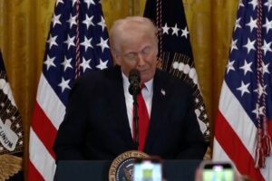 Donald Trump: Nikdy sa nemôžete stať ženou, ak sa narodíte s mužskou DNA