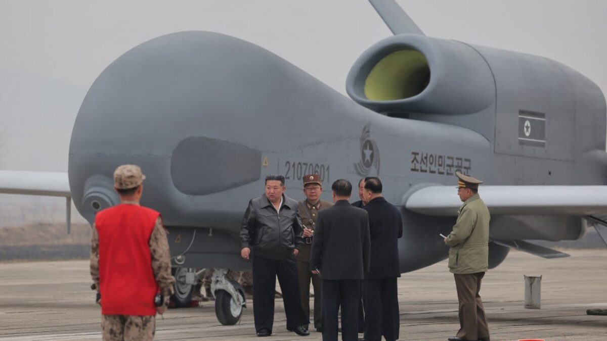 Severná Kórea testuje drony a AI pod dohľadom Kim Čong-una