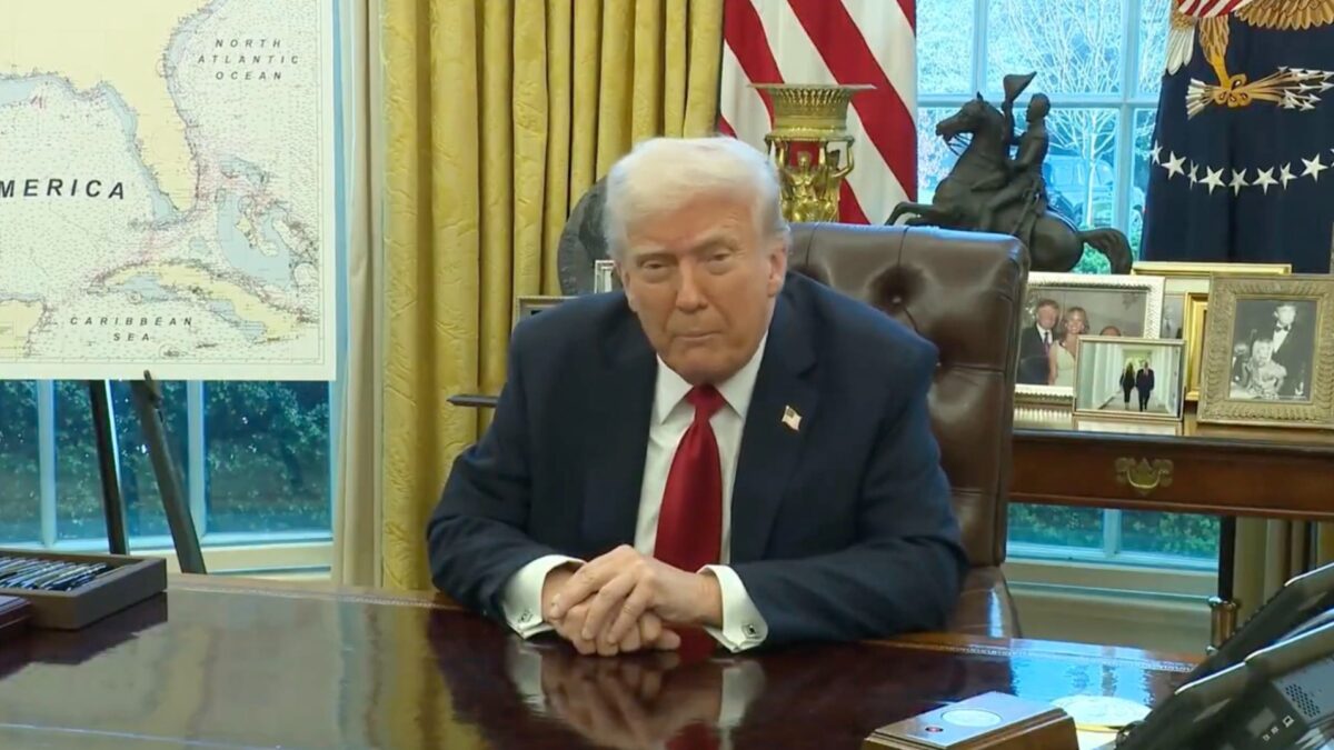 Donald Trump oznamil 25% clá na autá montované v zámorí