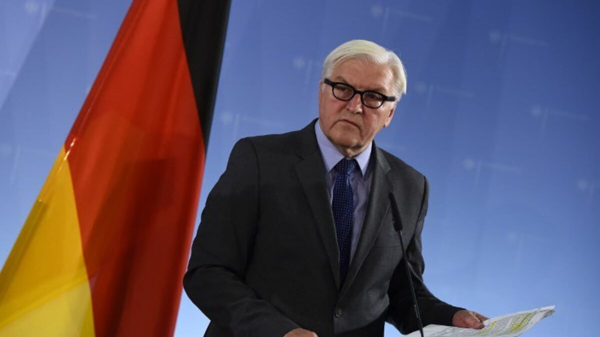 Nemecký prezident Frank-Walter Steinmeier podpísal dodatky k ústave s cieľom zvýšiť NÁRODNÝ DLH s cieľom zvýšiť výdavky na obranu