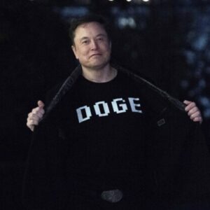 Elon Musk zdieľal príspevok, podľa ktorého milióny ľudí nezabil Hitler ale jeho ...