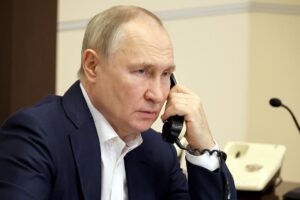 10 NAJDLHŠÍCH telefonátov medzi Vadimírom Putinom a prezidentmi USA