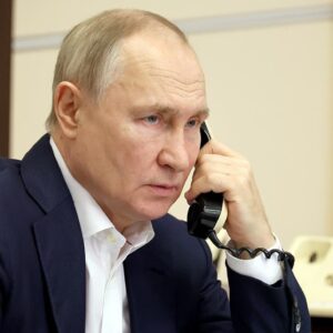 10 NAJDLHŠÍCH telefonátov medzi Vadimírom Putinom a prezidentmi USA