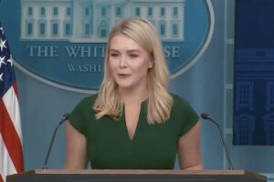 Vrátia USA Sochu slobody? Rozhodne NIE! Tlačová tajomníčka Bieleho domu Karoline...