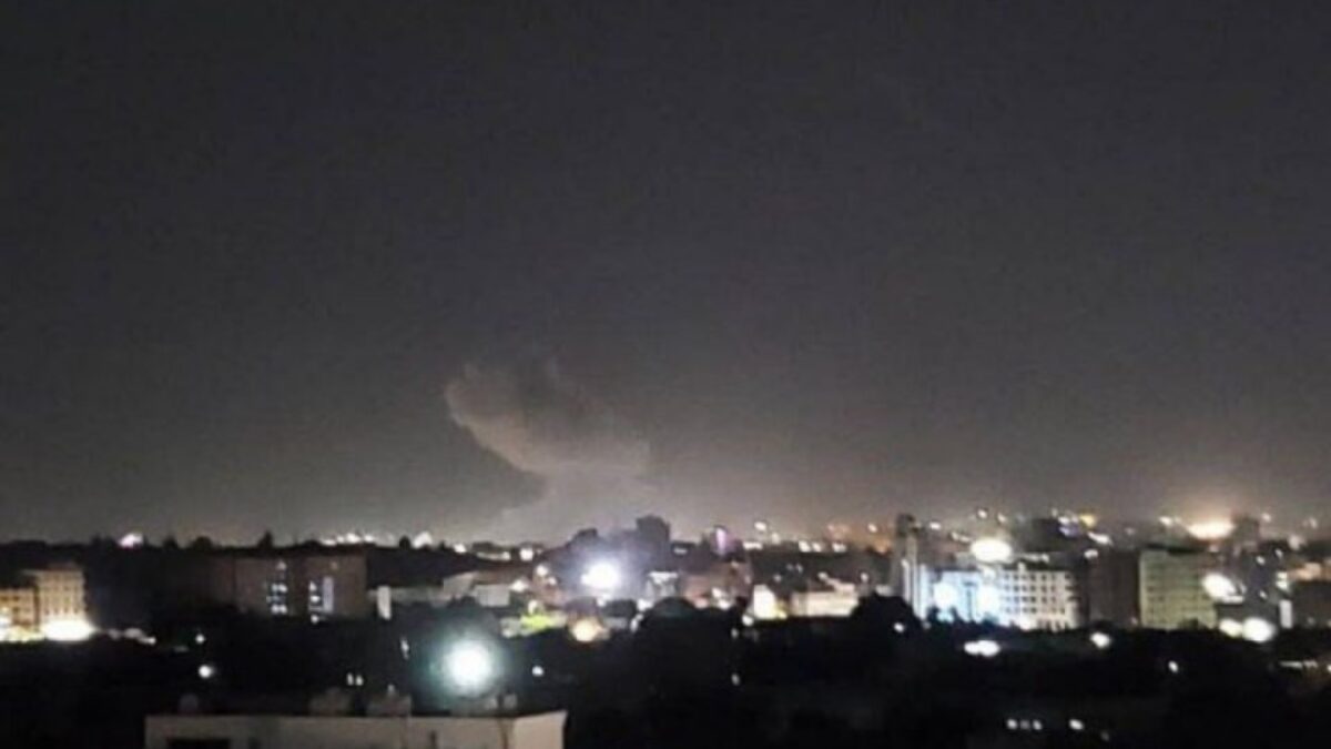 Donald Trump oznámil, že americká armáda spustila veľké letecké útoky na jemenských Húsíov a dodal, že „na vás bude pršať peklo, aké ste ešte nevideli“.