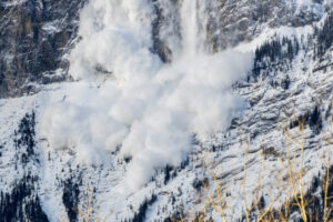 Tragédia vo francúzskych Alpách. Lavíny si tam vyžiadali tri obete, jedna osoba ...