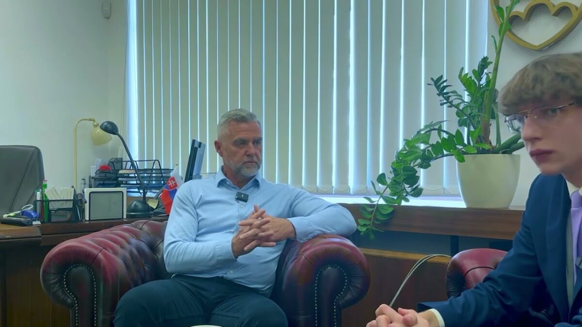 T. Gašpar: Vážení priatelia, pozývam vás na ďalší rozhovor v „10-minútovke“ s Tobiášom Longauerom