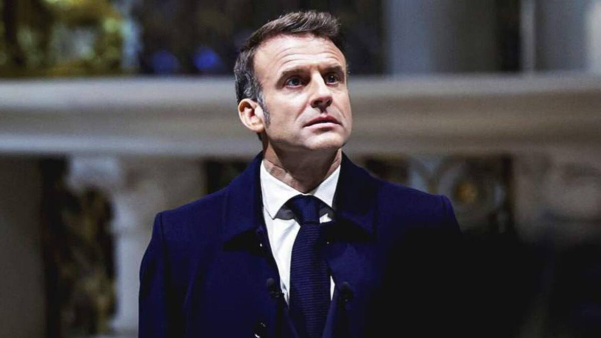 Emmanuel Macron sa v Elyzejskom paláci stretne s hlavnými francúzskymi výrobcami zbraní.