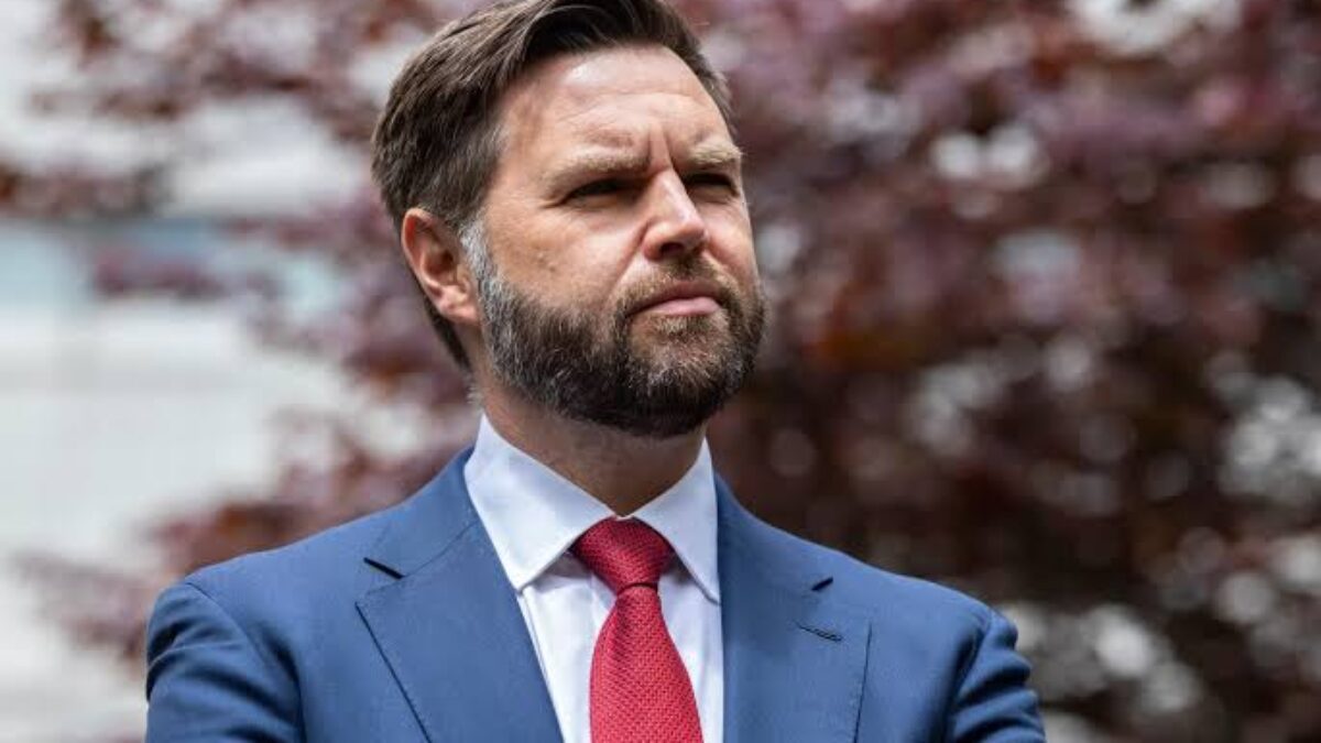 Vance odmieta poľskú požiadavku na jadrové zbrane